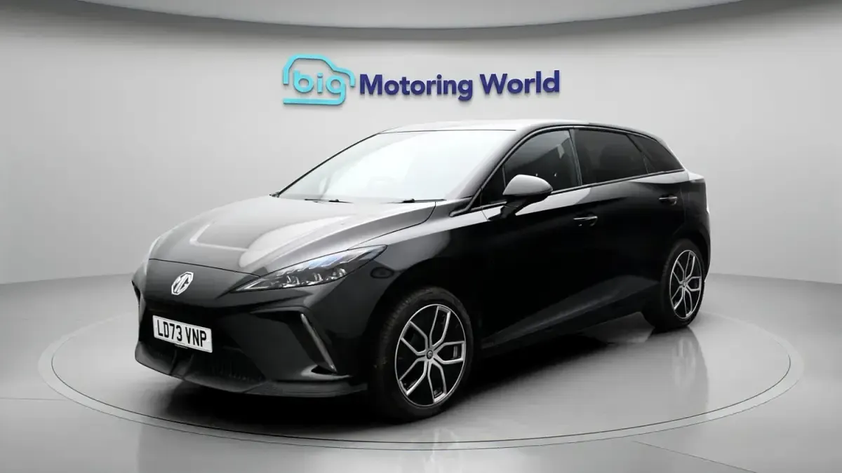 Usado MG MG4 EV Trophy 319 kW (435 CV) 2023 Negro Utilitario