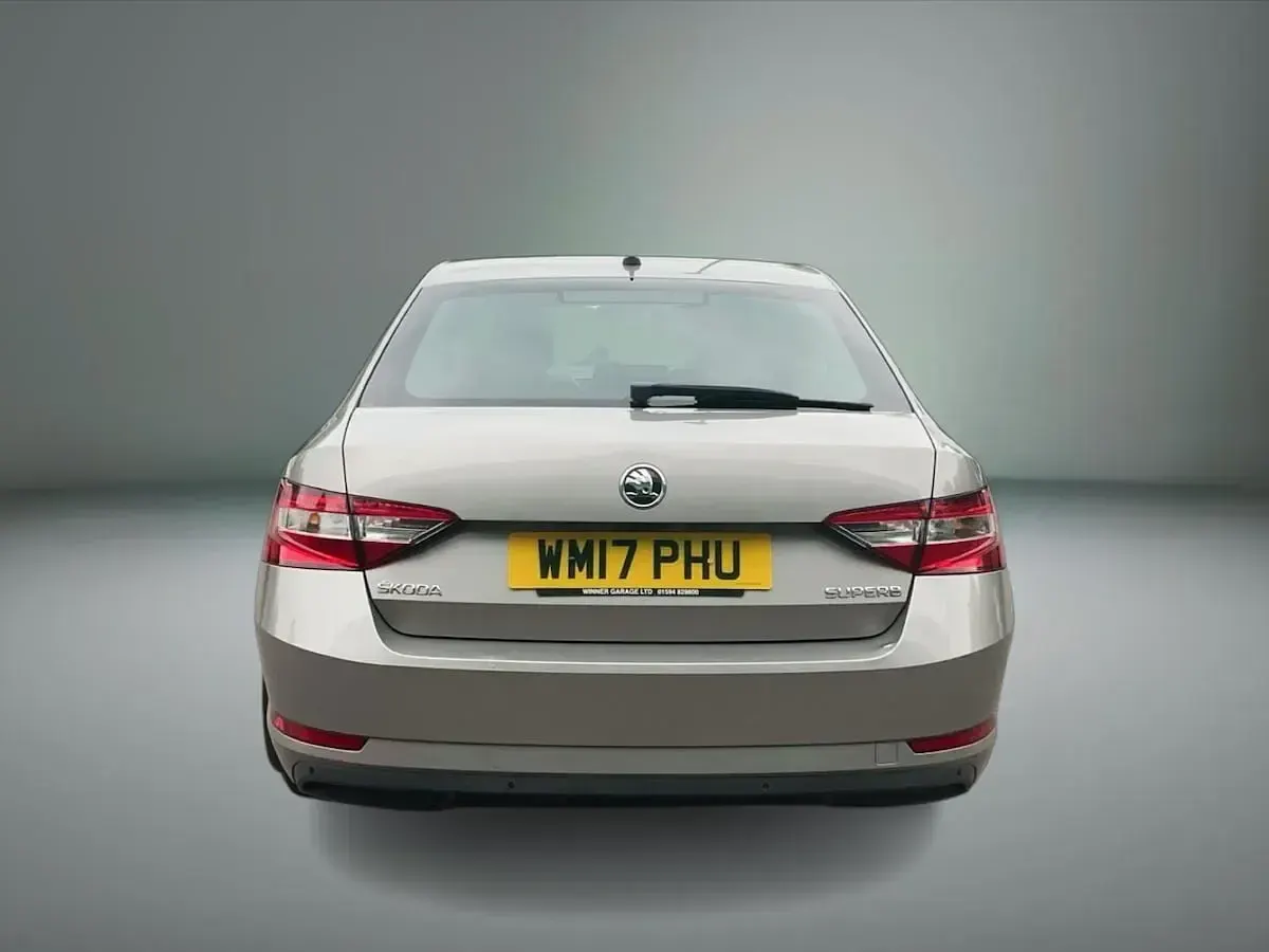 Gebraucht Skoda Superb SE 150 PS (110 kW) 2017 Beige Kleinwagen