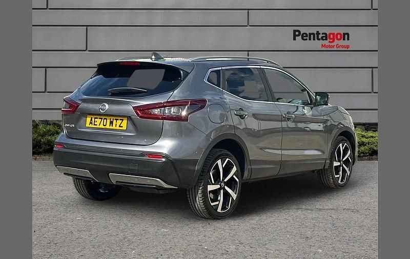Used Nissan Qashqai Tekna 115 HP (84 kW) 2020 Grey SUV