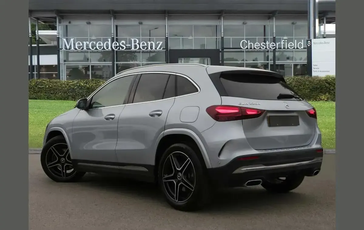 Used Mercedes GLA220 Executive 187 HP (137 kW) 2026 Silver SUV