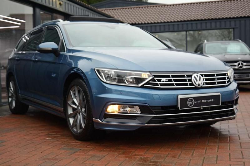 Used VW Passat R-line 190 HP (139 kW) 2017 Blue Estate