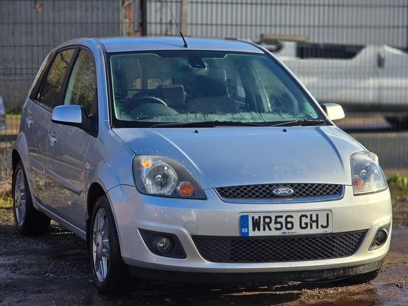 Used Ford Fiesta Ghia 2006 Silver Hatchback