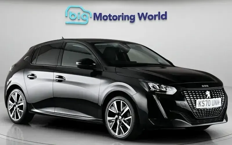 Used Peugeot 208 Allure 102 HP (75 kW) 2021 Hatchback