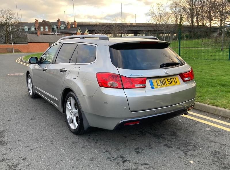Used Honda Accord EX 150 HP (110 kW) 2011 Silver Estate