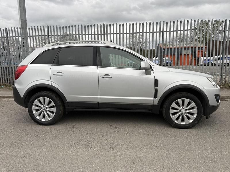 Usado Vauxhall Antara 184 HP (135 kW) 2013 Prateado SUV