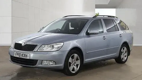 Used Skoda Octavia Elegance 160 HP (117 kW) 2010 Blue Estate