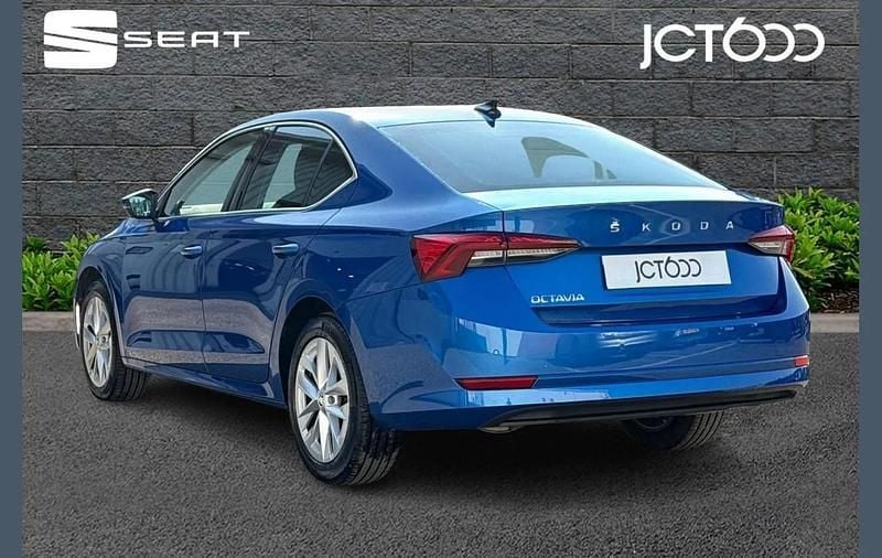Used Skoda Octavia SE L 147 HP (108 kW) 2024 Blue Hatchback