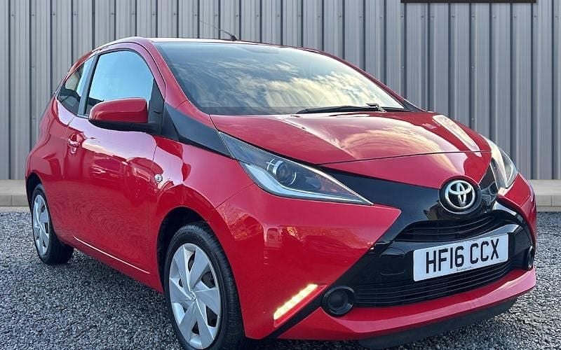 Used 2018 Toyota Aygo X-play Hatchback | £6,650 (Good price) - Image 1/3