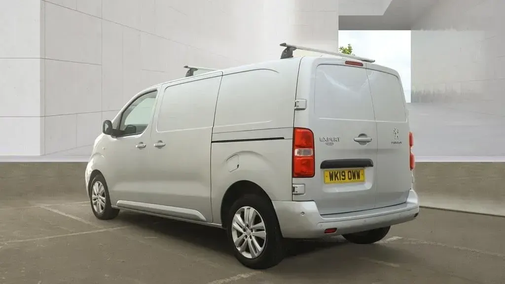 Used Peugeot Expert S 120 HP (88 kW) 2019 Silver Van