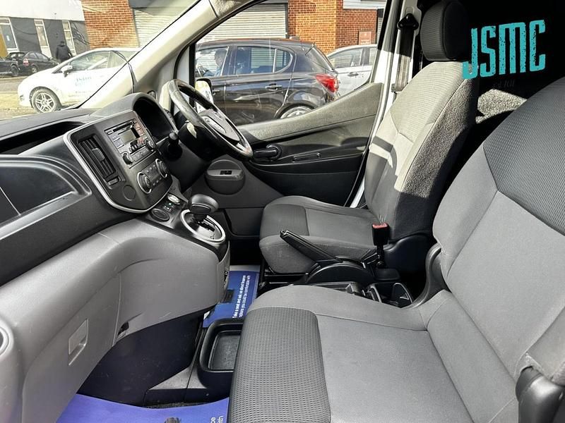 Used Nissan e-NV200 Acenta 80 kW (109 HP) 2015 White MPV