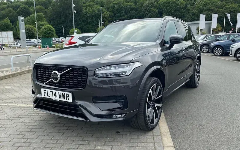 Used Volvo XC90 Plus 250 HP (183 kW) 2025 SUV