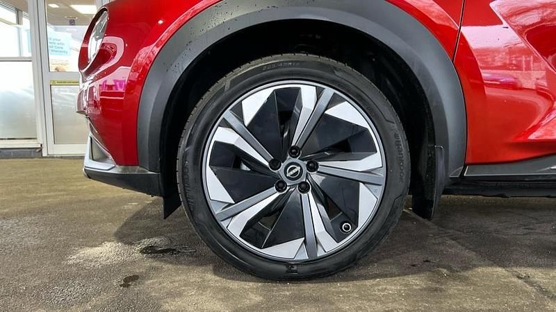 Used Nissan Juke Tekna+ 143 HP (105 kW) 2025 Two tone pearl  fuji sunset red with solid black  SUV