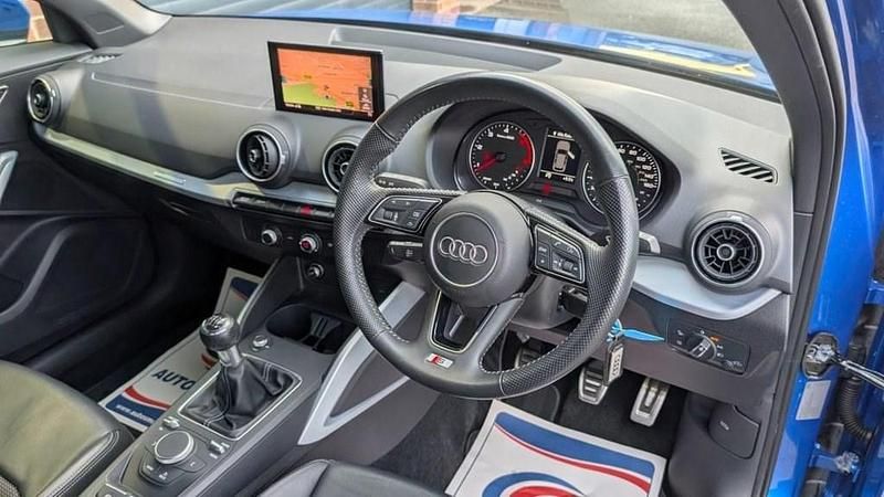 Usado Audi Q2 S-Line 116 CV (85 kW) 2020 Azul SUV