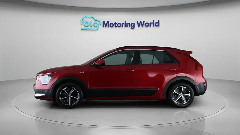 Gebraucht Kia Niro 139 PS (102 kW) 2022 Rot SUV