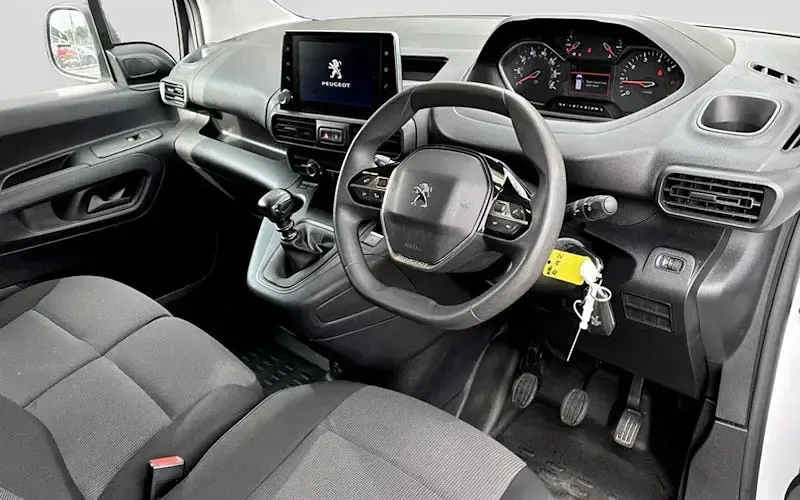 Used Peugeot Partner Premium 102 HP (75 kW) 2023 White MPV
