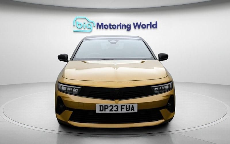 Begagnad Vauxhall Astra 131 HK (96 kW) 2026 Halvkombi