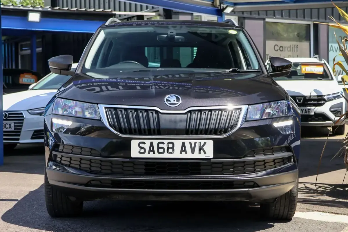 Used Skoda Karoq SE 115 HP (84 kW) 2018 Black SUV