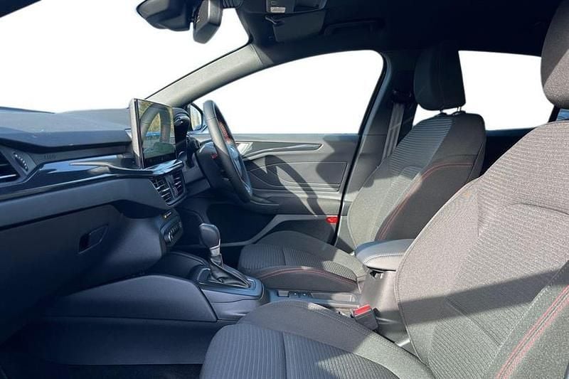 New Ford Focus ST-Line 155 HP (114 kW) 2026 Black Estate