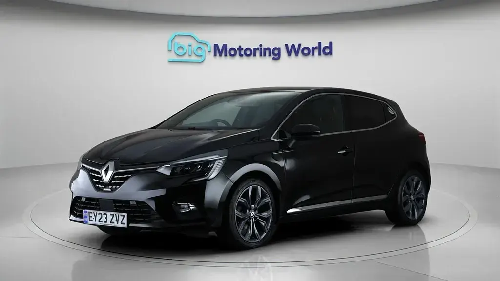 Used Renault Clio V Techno 90 HP (66 kW) 2023 Black Hatchback