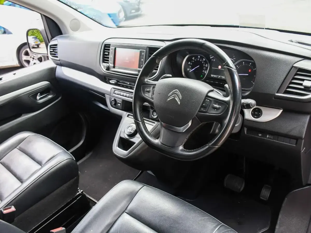 Used Citroën Spacetourer Flair 175 HP (128 kW) 2021 Orange MPV