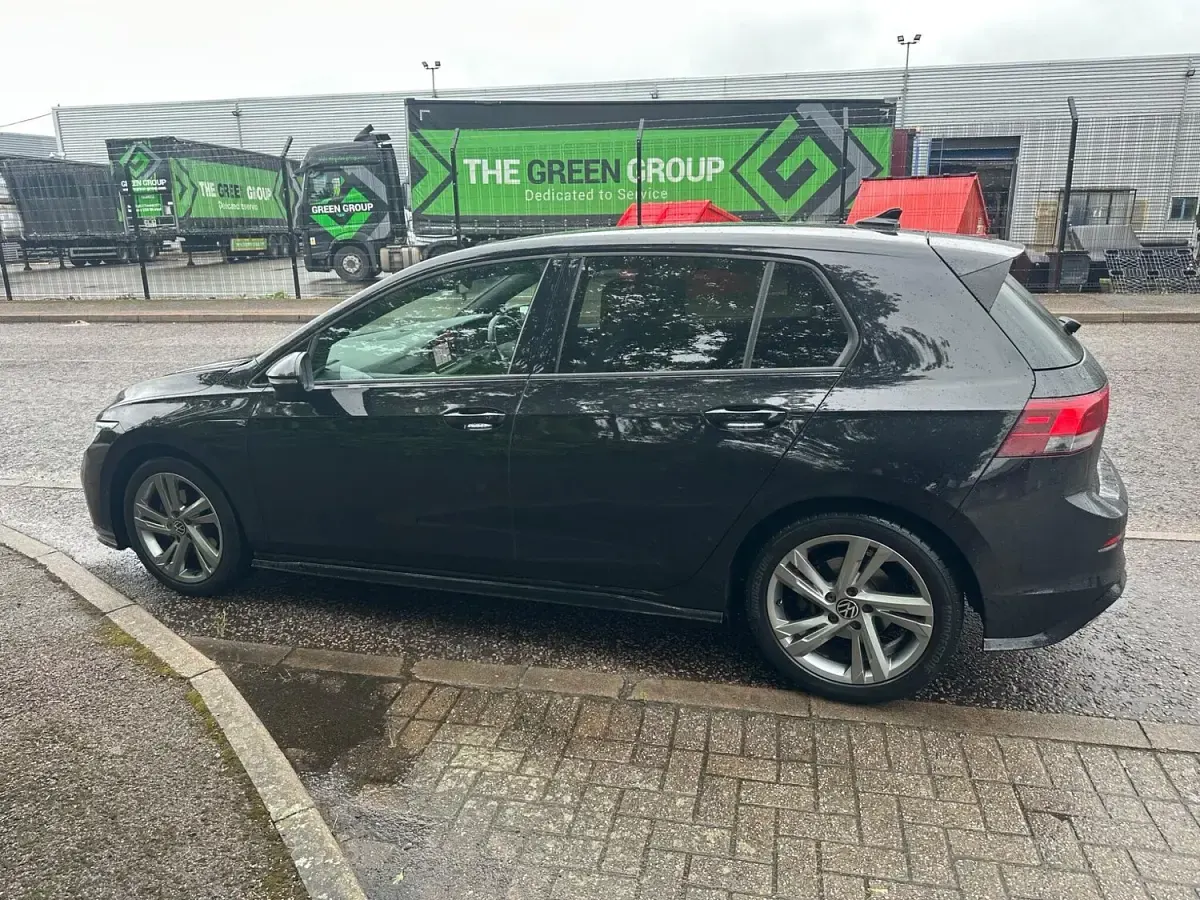 Used VW Golf VIII R-line 150 HP (110 kW) 2022 Black Hatchback