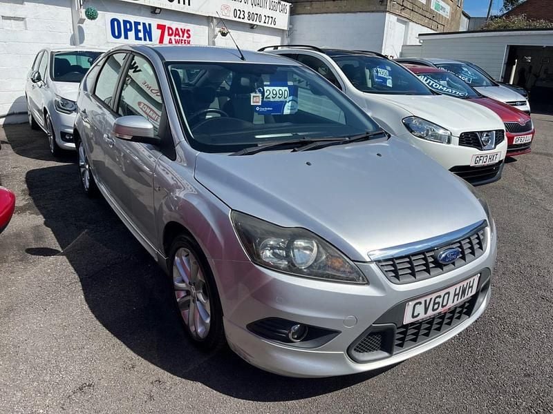 Silver Used 2010 Ford Focus Zetec Hatchback | £2,990 (A bit pricey) - Image 1/4