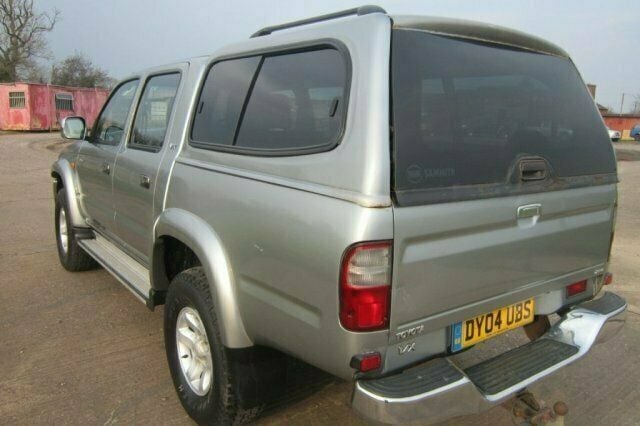 Used Toyota HiLux 102 HP (75 kW) 2004 Pickup