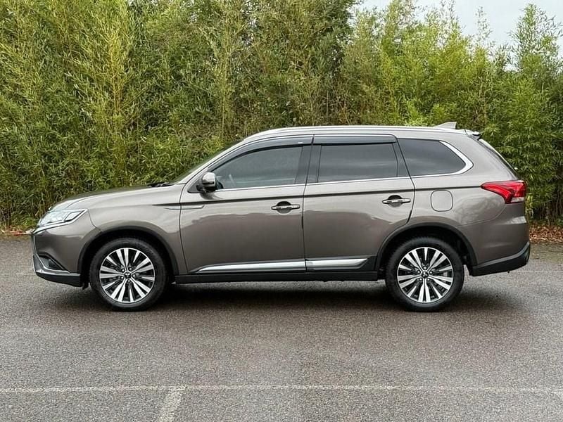 Used Mitsubishi Outlander 150 HP (110 kW) 2018 Brown SUV