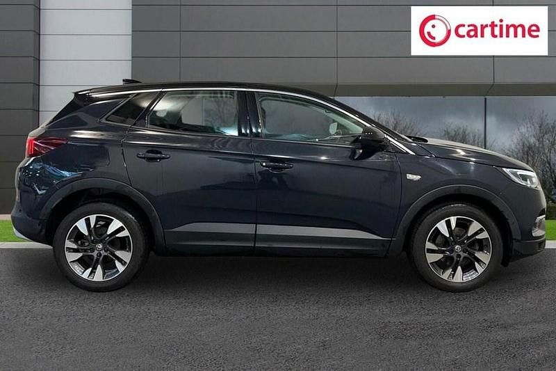 Used Vauxhall Grandland X Sport 130 HP (95 kW) 2019 Grey SUV