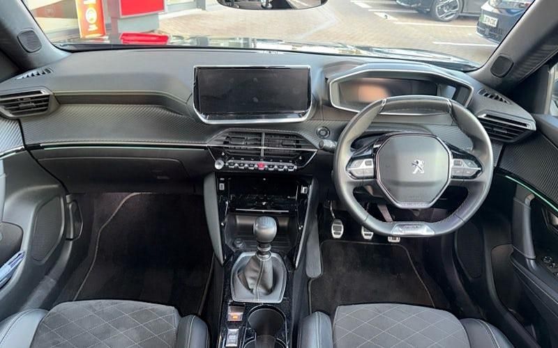 Used Peugeot 2008 Premium 131 HP (96 kW) 2021 SUV