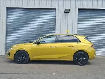 Used Vauxhall Astra 130 HP (95 kW) 2023 Yellow Hatchback