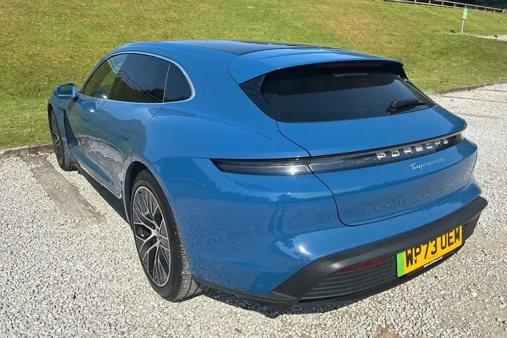 Used Porsche Taycan 4S Sport Turismo Performance Package 419 kW (571 HP) 2023 Blue Estate