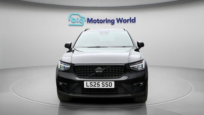 Used Volvo XC40 Plus 194 HP (142 kW) 2025 SUV
