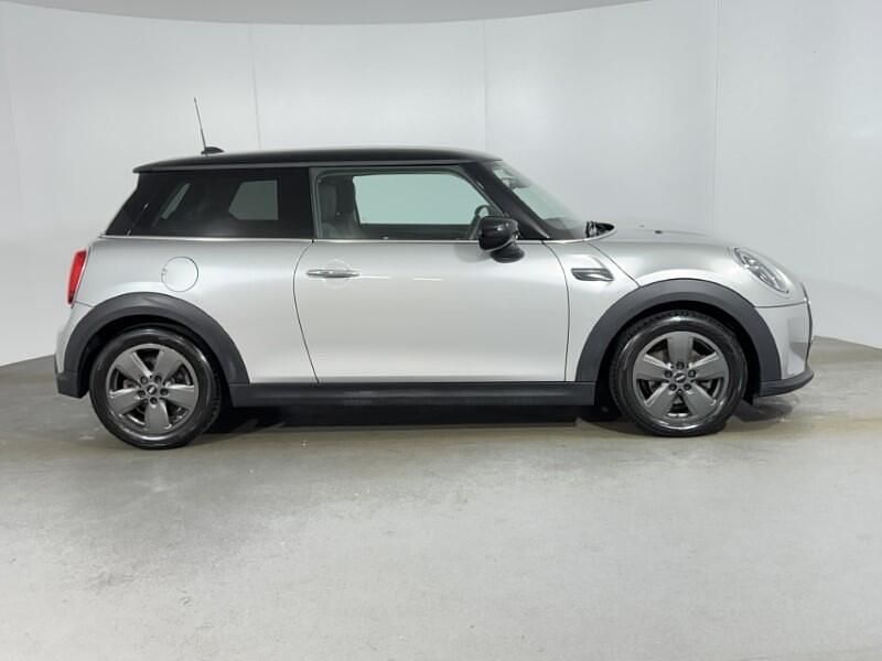 Used Mini Cooper Classic 134 HP (98 kW) 2023 Silver Hatchback