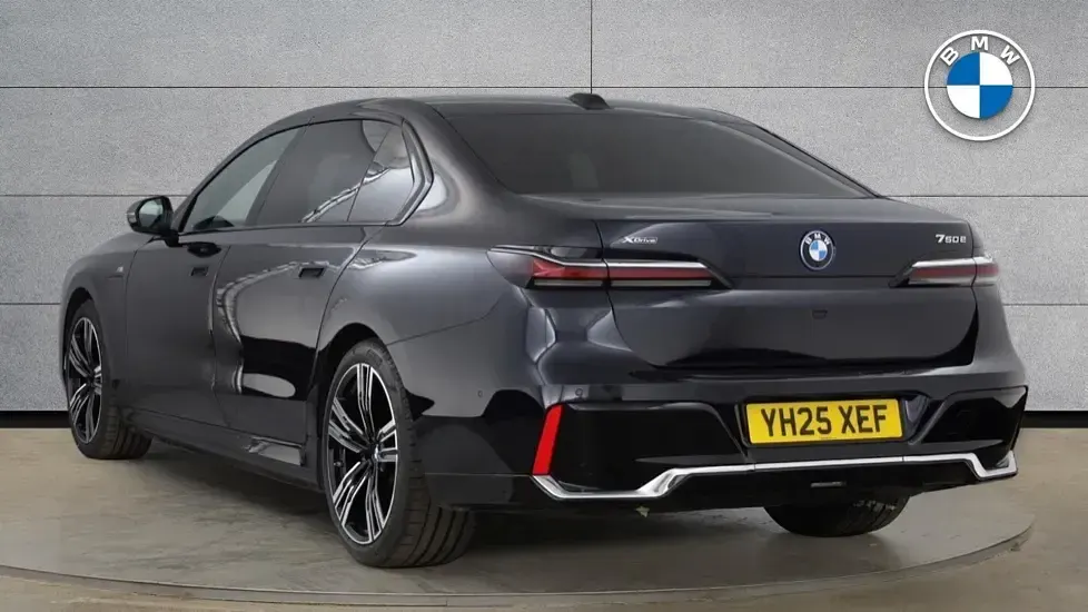Used BMW 750e M Sport 482 HP (354 kW) 2025 Black Sedan
