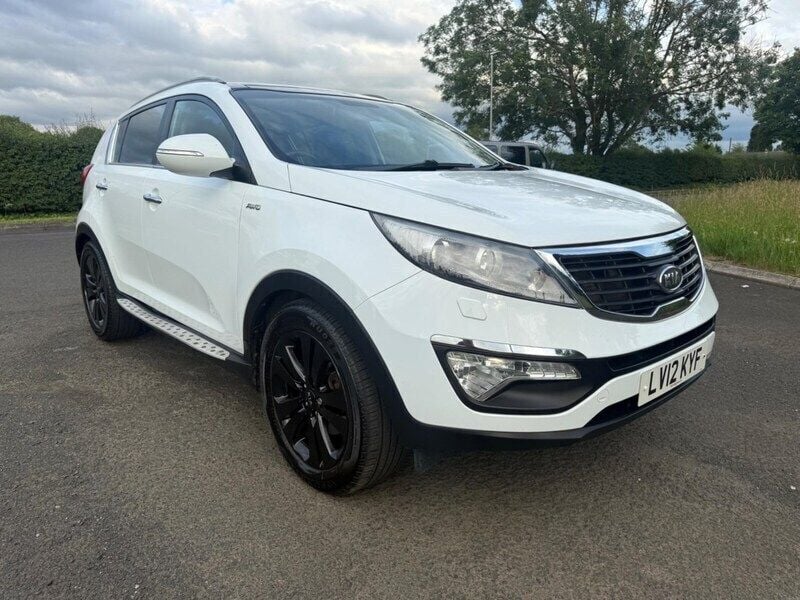 White Used 2012 Kia Sportage 3 SUV | £4,500 (Fair price) - Image 1/4
