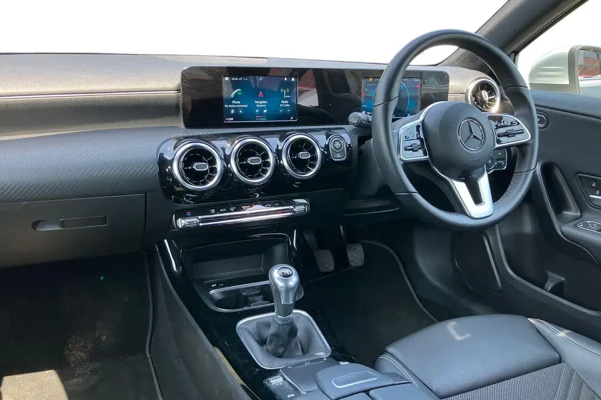 Used Mercedes A180 SE 136 HP (100 kW) 2020 Silver Hatchback