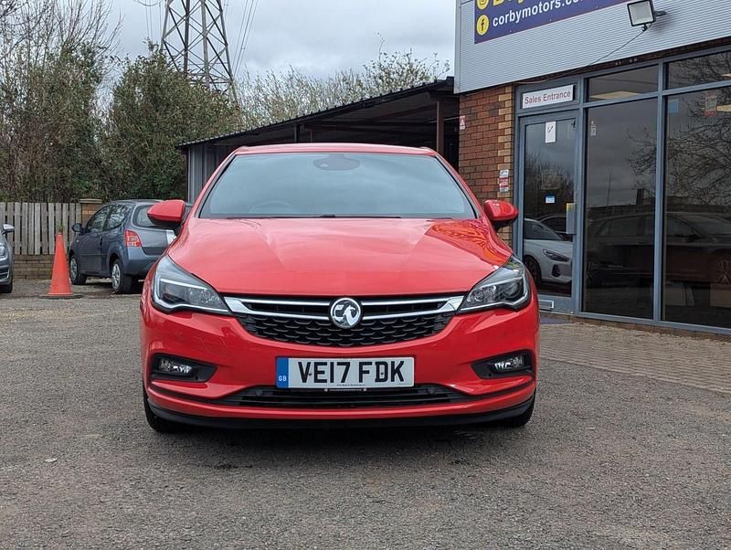 Used Vauxhall Astra SRi 150 HP (110 kW) 2017 Red Hatchback