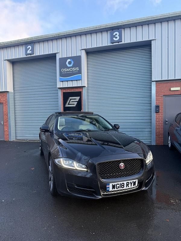 Used Jaguar XJ Portfolio 300 HP (220 kW) 2018 Black Sedan
