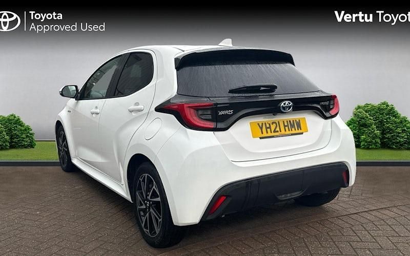 Used Toyota Yaris Hybrid Design 116 HP (85 kW) 2026 Hatchback