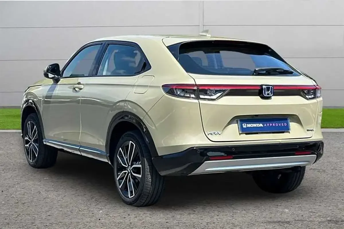 Used Honda HR-V Advance 131 HP (96 kW) 2024 Beige SUV