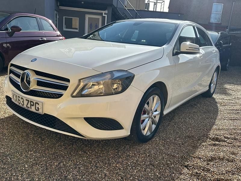 Used Mercedes A180 SE 2013 White Hatchback
