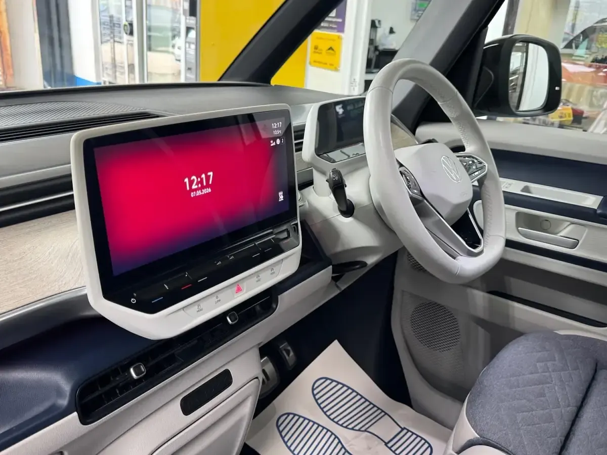 Used VW ID. Buzz Pro 150 kW (204 HP) 2024 White MPV