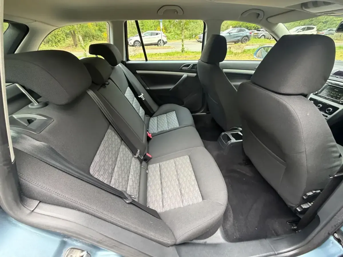 Used Skoda Octavia SE 122 HP (89 kW) 2011 Grey Estate