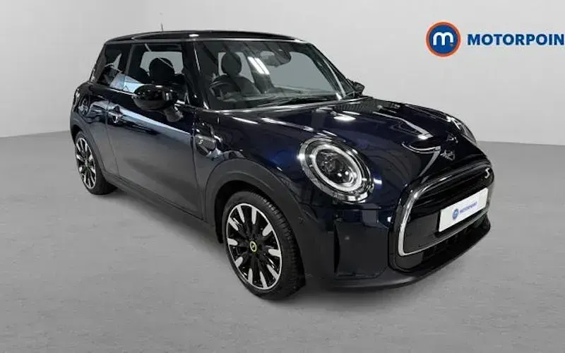 Begagnad Mini Cooper Level 3 135 kW (184 HK) 2023 Halvkombi