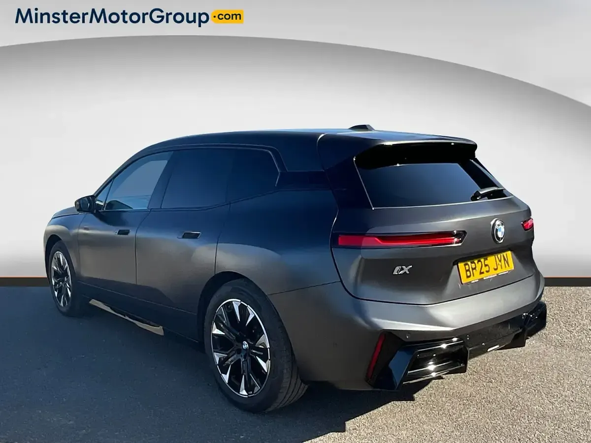 Nuevo BMW iX M Sport 300 kW (408 CV) 2025 Gris SUV
