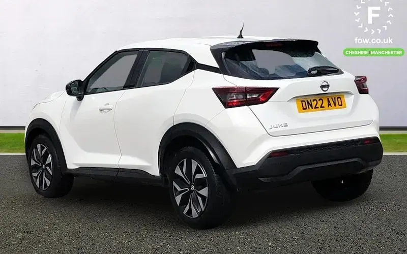 Used Nissan Juke Acenta 114 HP (83 kW) 2022 White SUV