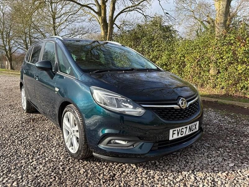 Used Vauxhall Zafira Tourer SRi 140 HP (102 kW) 2017 Green MPV