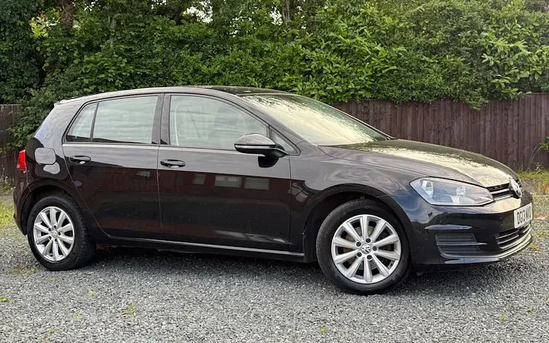 Used VW Golf VII SE 105 HP (77 kW) 2013 Hatchback