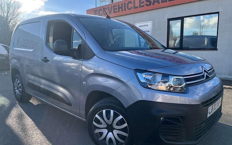 Used Citroën Berlingo 102 HP (75 kW) 2021 MPV
